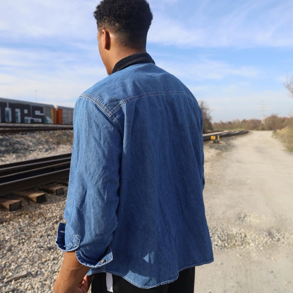 Basic Editions Blue Button Down Shirt Classic Sty… - image 3